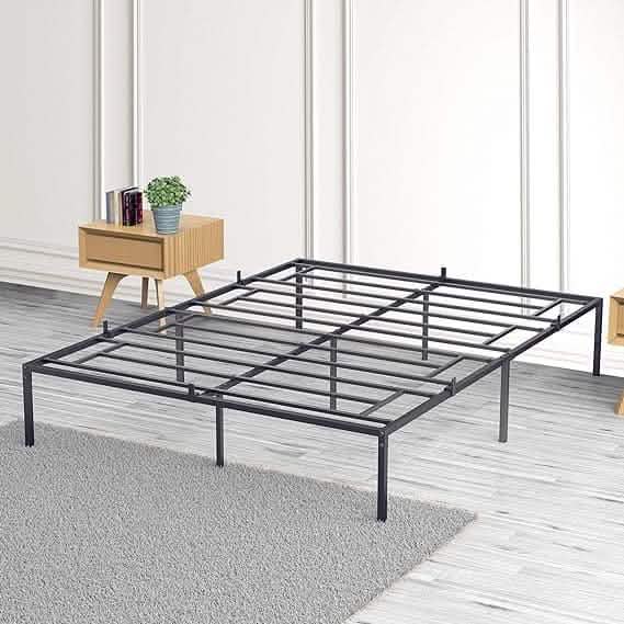 NArt33 - Metal Bed