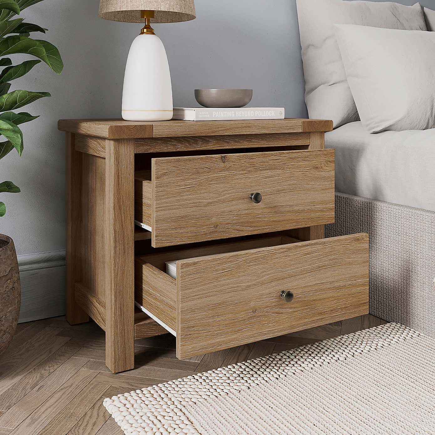Chest of drawers