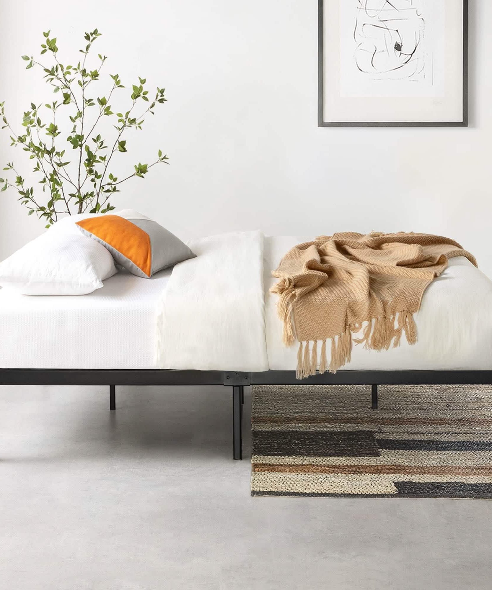 NArt37 - Metal Baby Bed