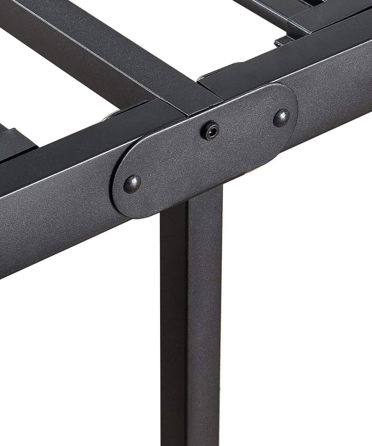 NArt37 - Metal Baby Bed