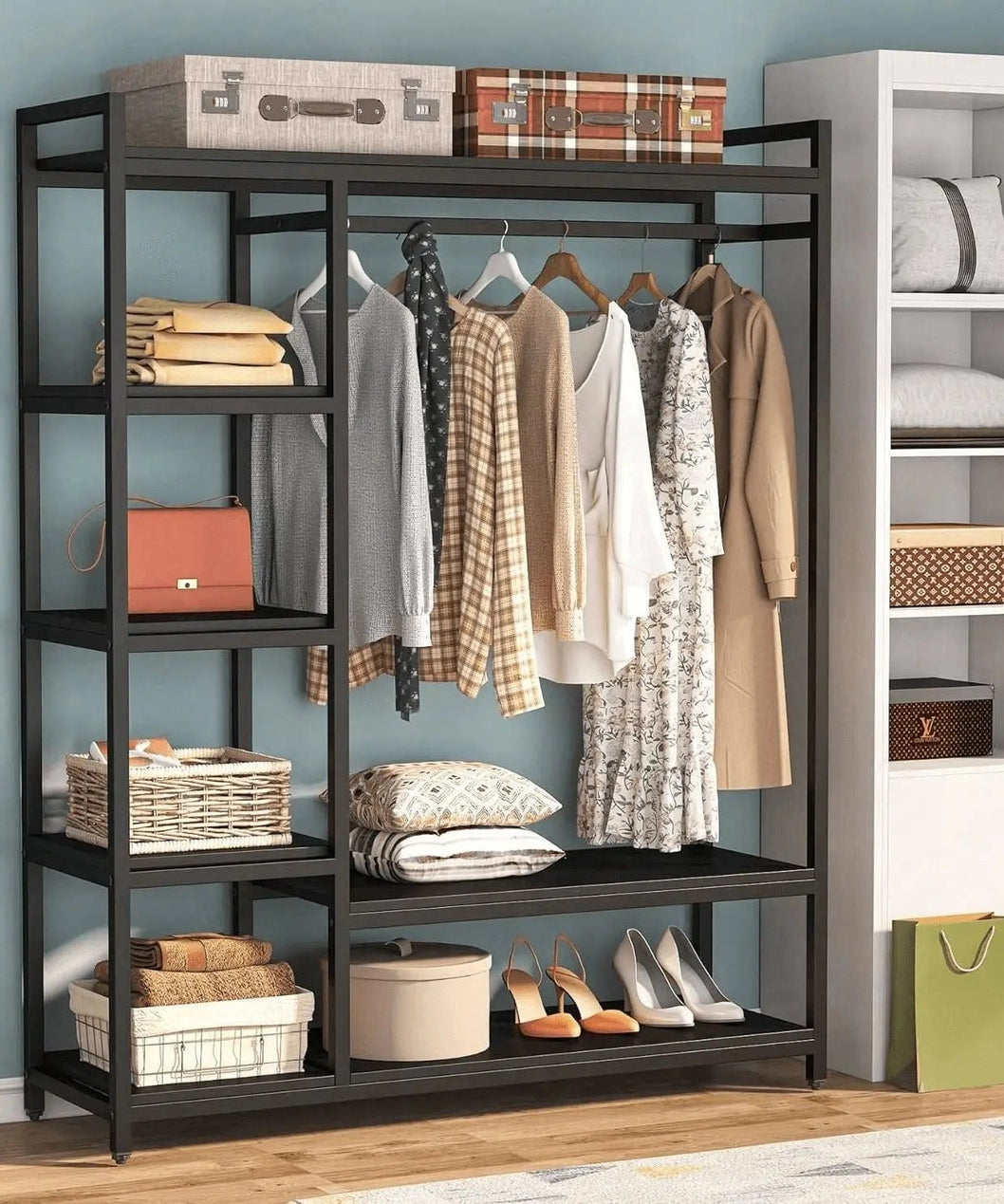 NArt53 - علاقة ملابس بارفف