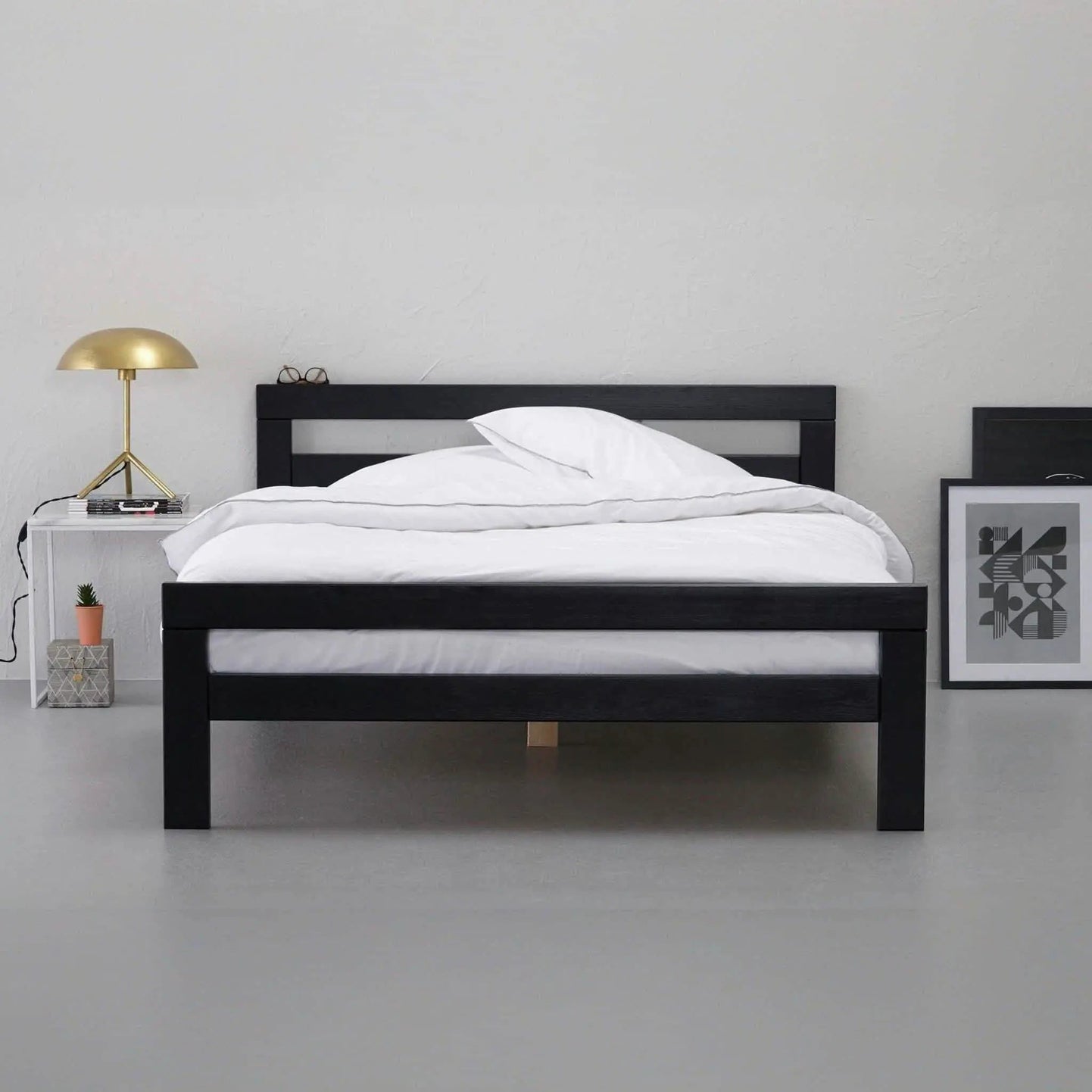NArt100 - Metal Bed