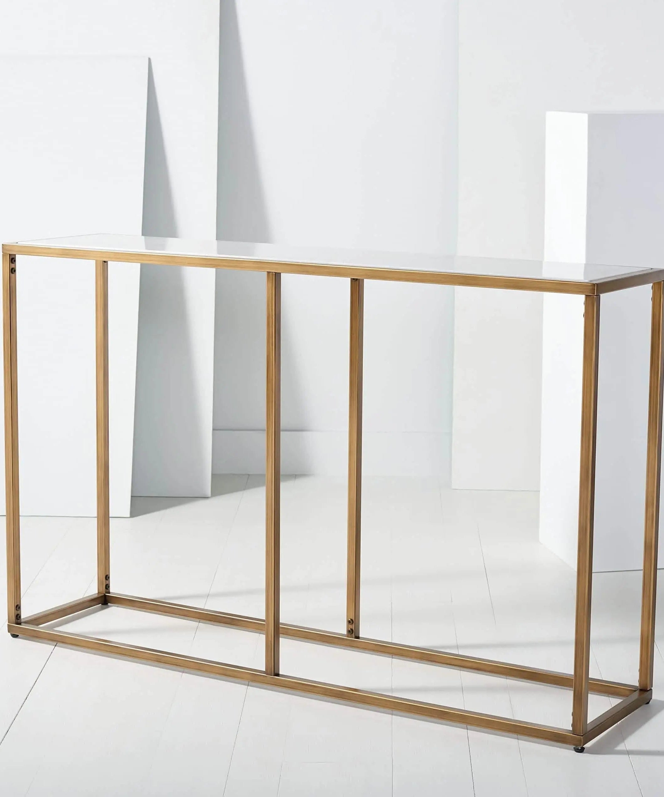 NArt2 - Marble Top Console