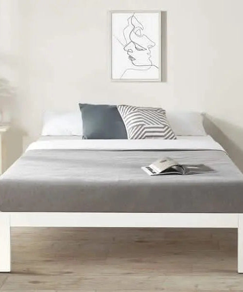 NArt34 - Metal Bed