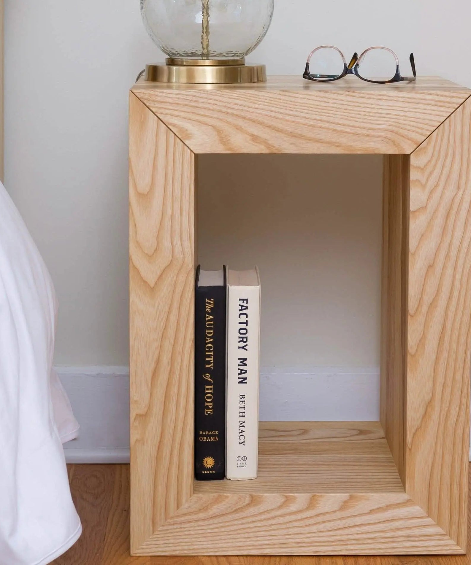 تسوق الأن من هومكس  كومود خشب سويد طبيعي 40*31*55 سم - ROD247 بأفضل سعر وأفضل جودة 