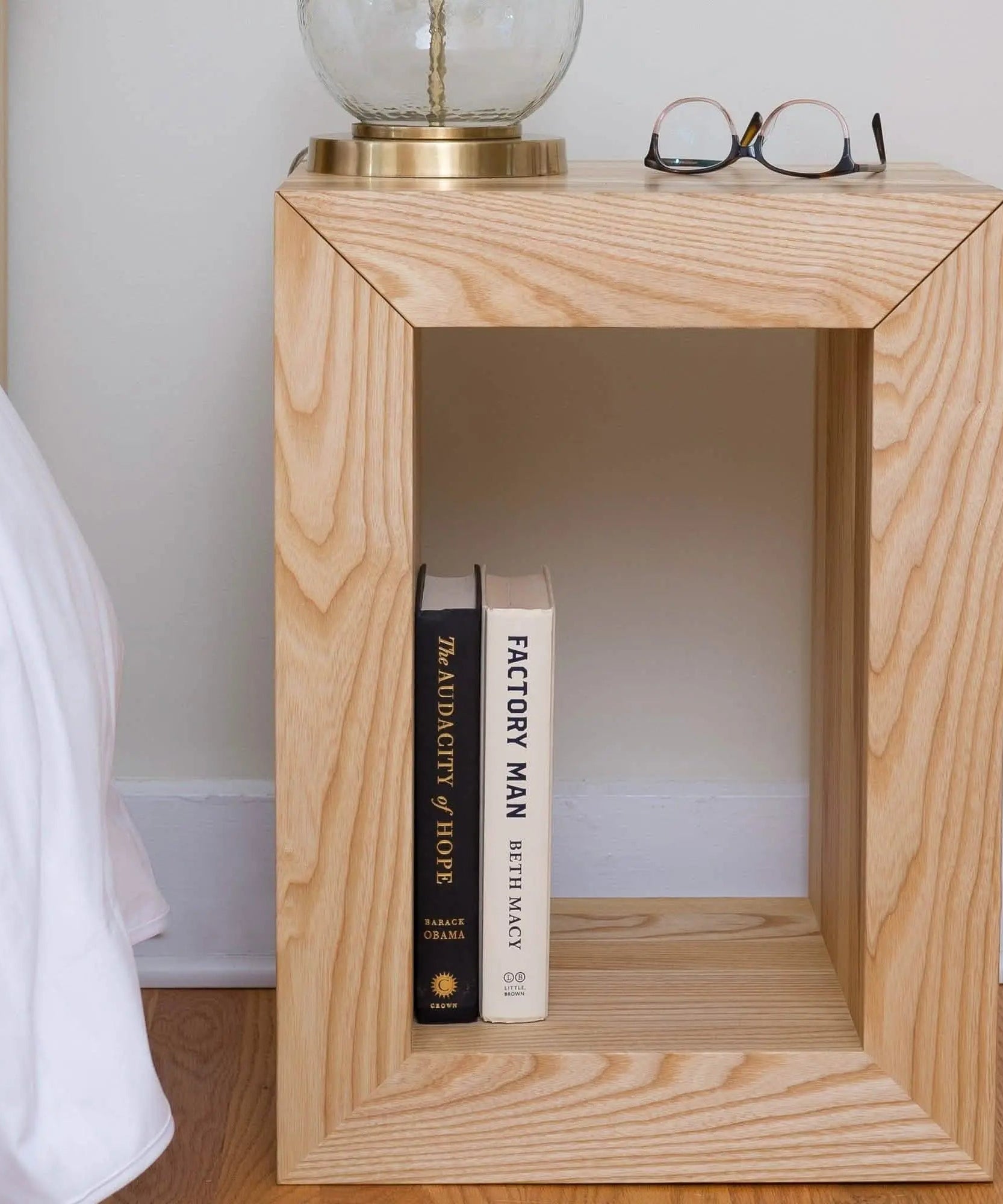 تسوق الأن من هومكس  كومود خشب سويد طبيعي 40*31*55 سم - ROD247 بأفضل سعر وأفضل جودة 