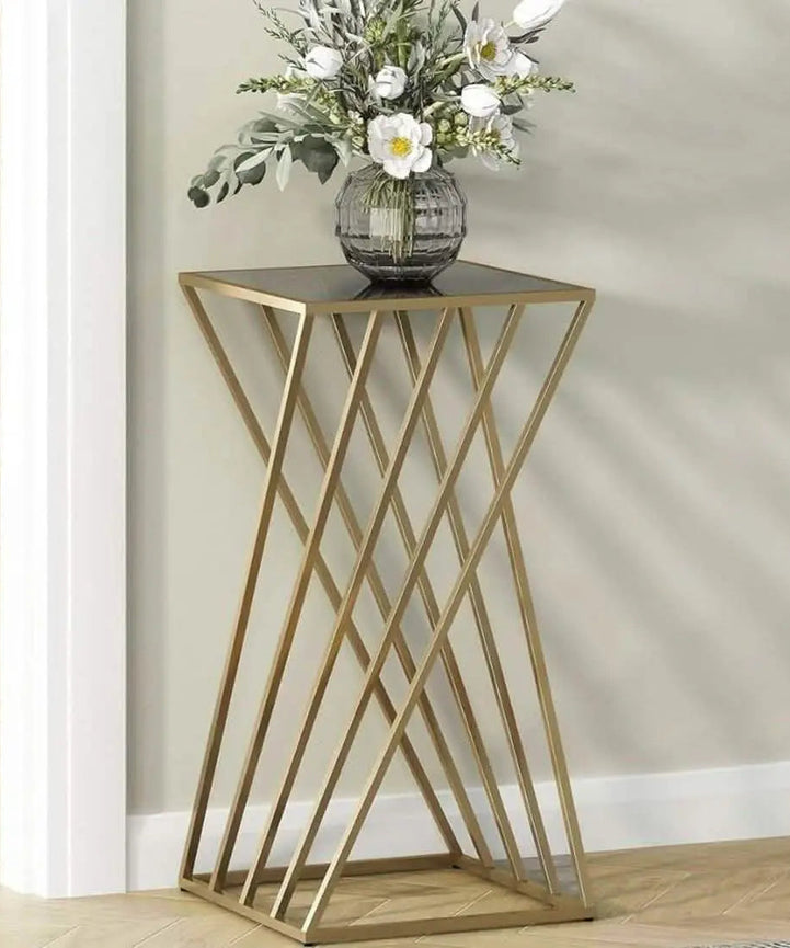 NArt123- Metal table with glass top