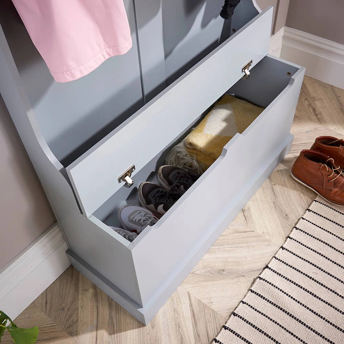 اثاث المدخل ART.W.A.11007