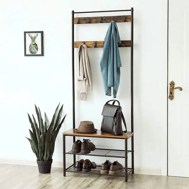 NArt112 - Boot with clothes hanger