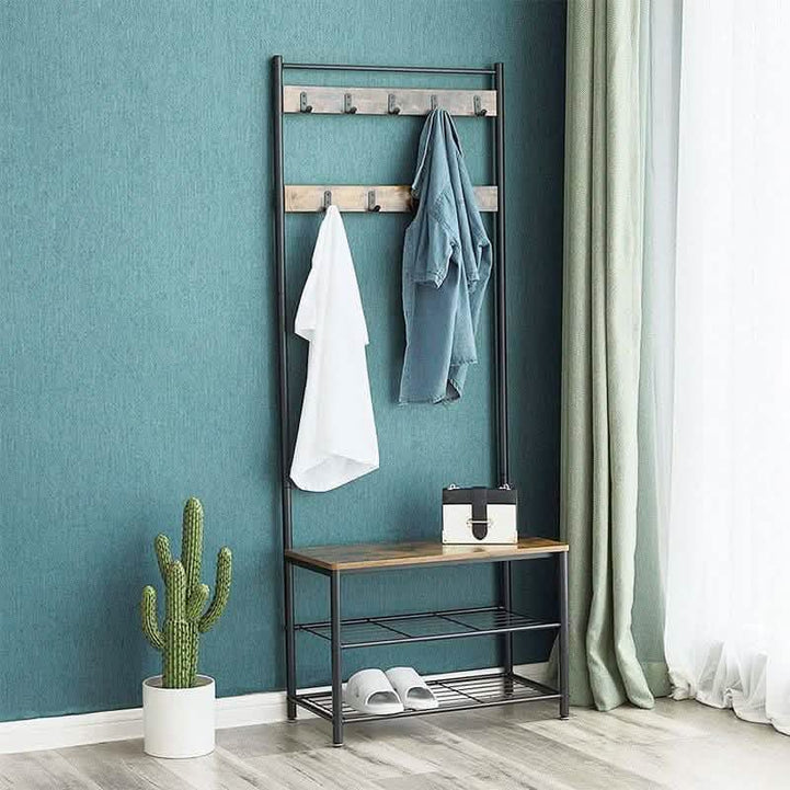 NArt112 - Boot with clothes hanger