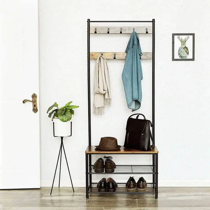 NArt112 - Boot with clothes hanger