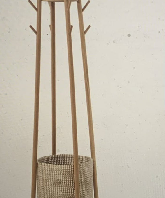 ART.W.AW 000004 - علاقة  ملابس