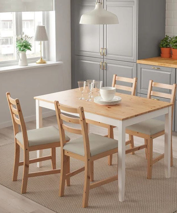 Dining table “ART.W.AW.02019”.