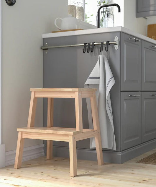 ART.W.AW 000208 - كرسي +سلم