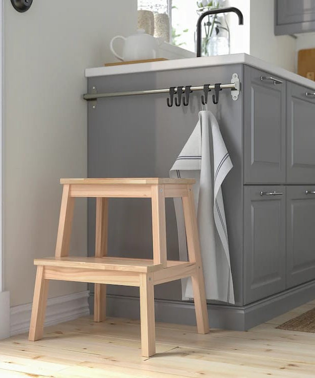 ART.W.AW 000208 - Chair + Ladder