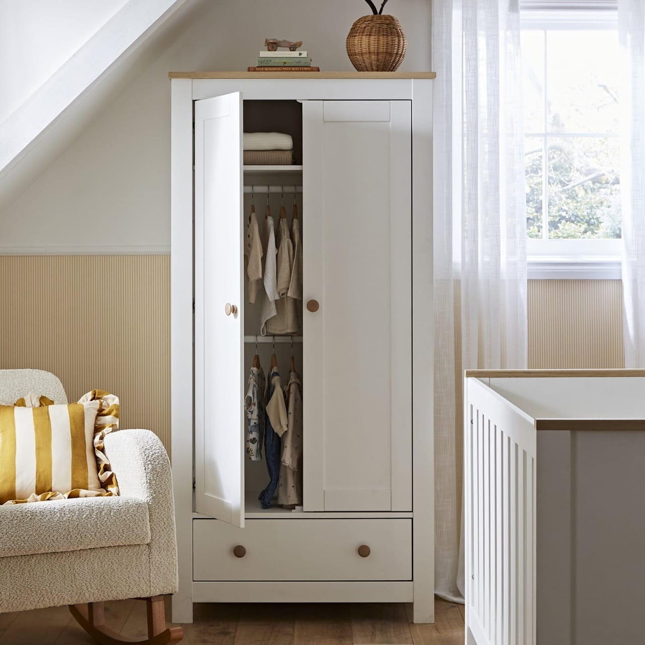 غرفة اطفال كاملة