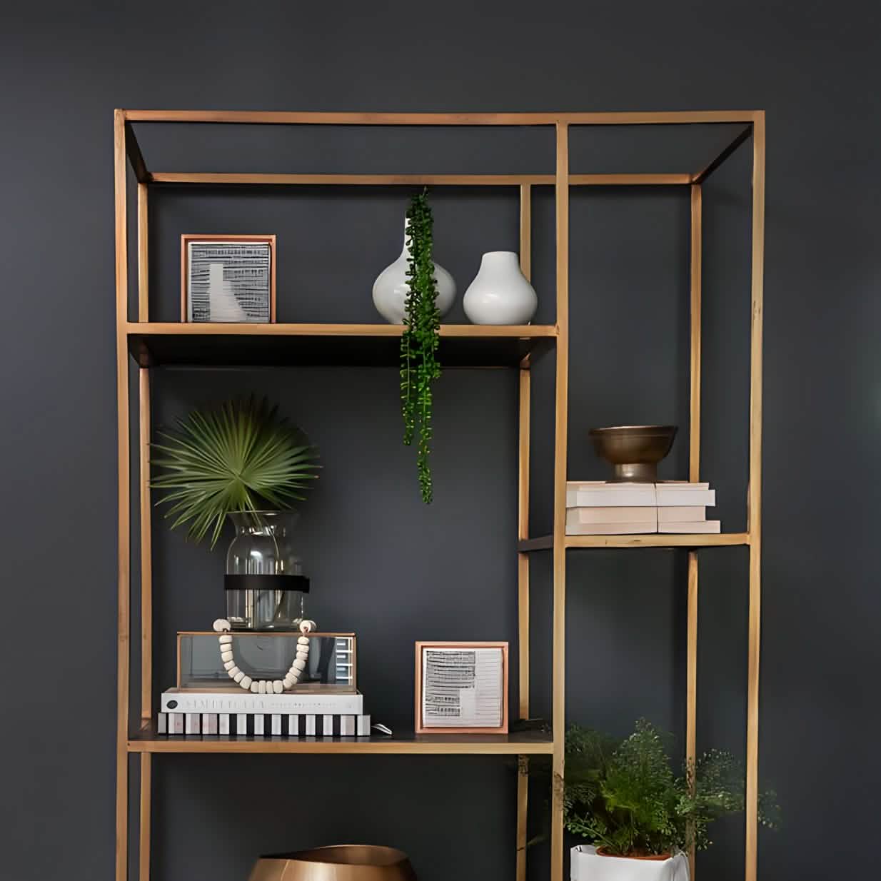 NArt152 - وحدة أرفف معدن و خشب