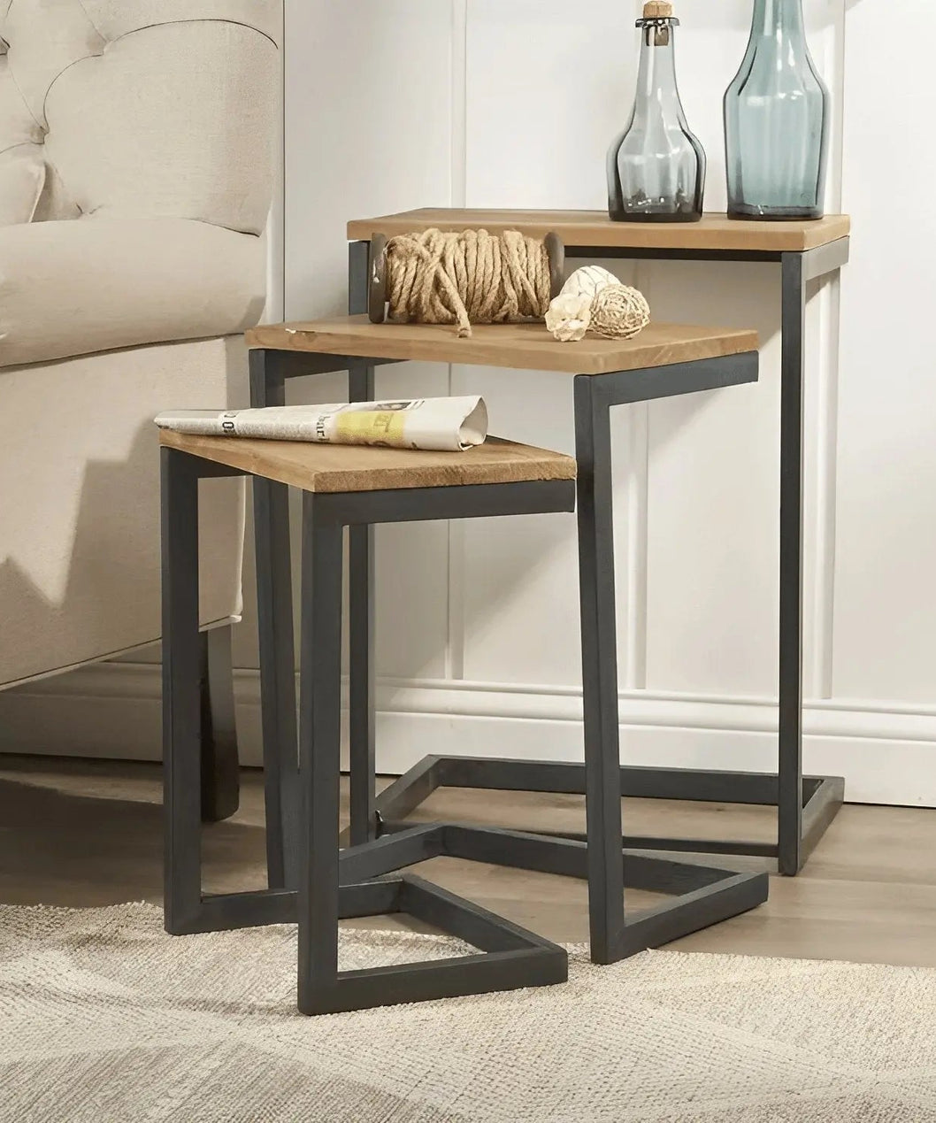 NArt51 - ترابيزات جانبية متداخلة معدن بسطح خشب