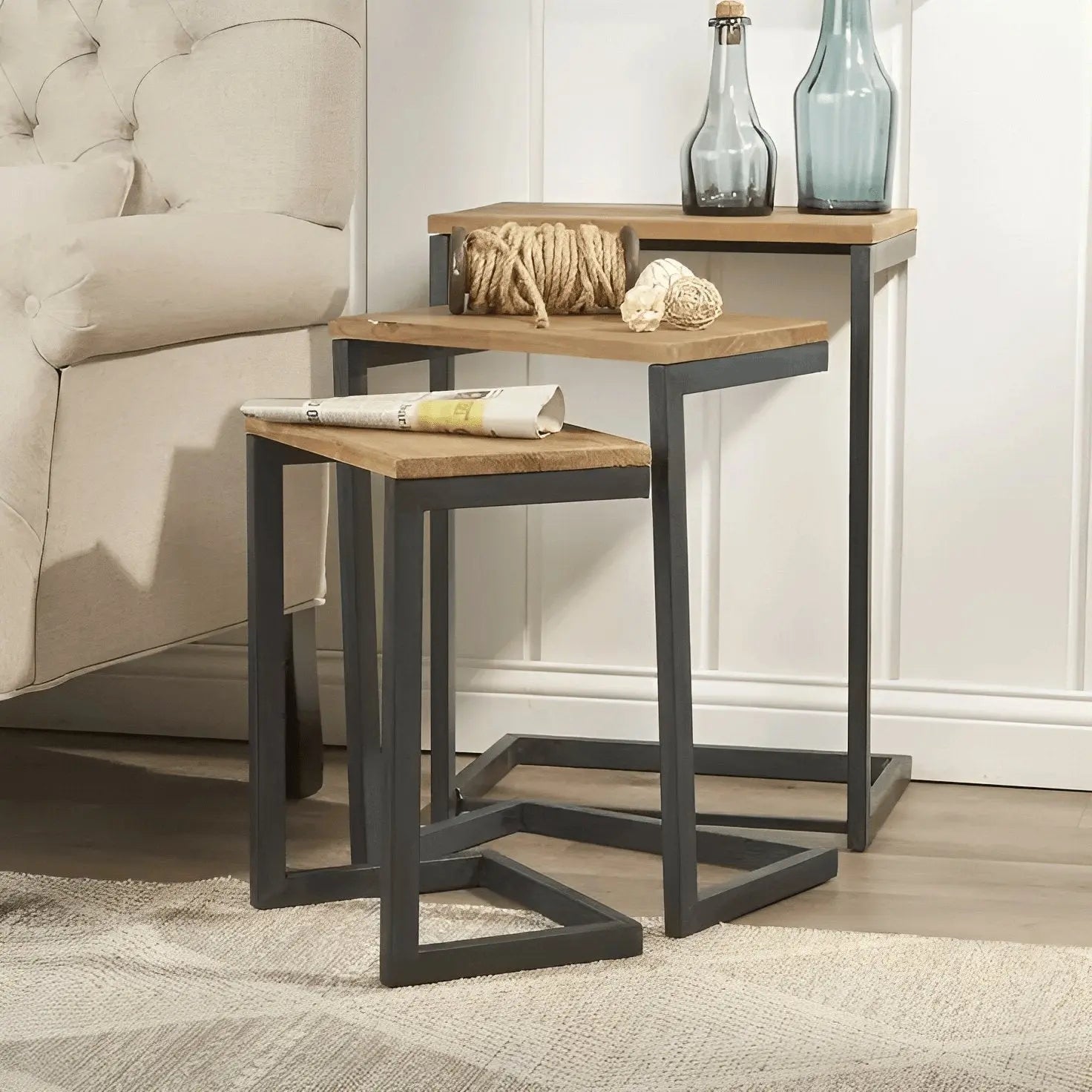 NArt51 - ترابيزات جانبية متداخلة معدن بسطح خشب