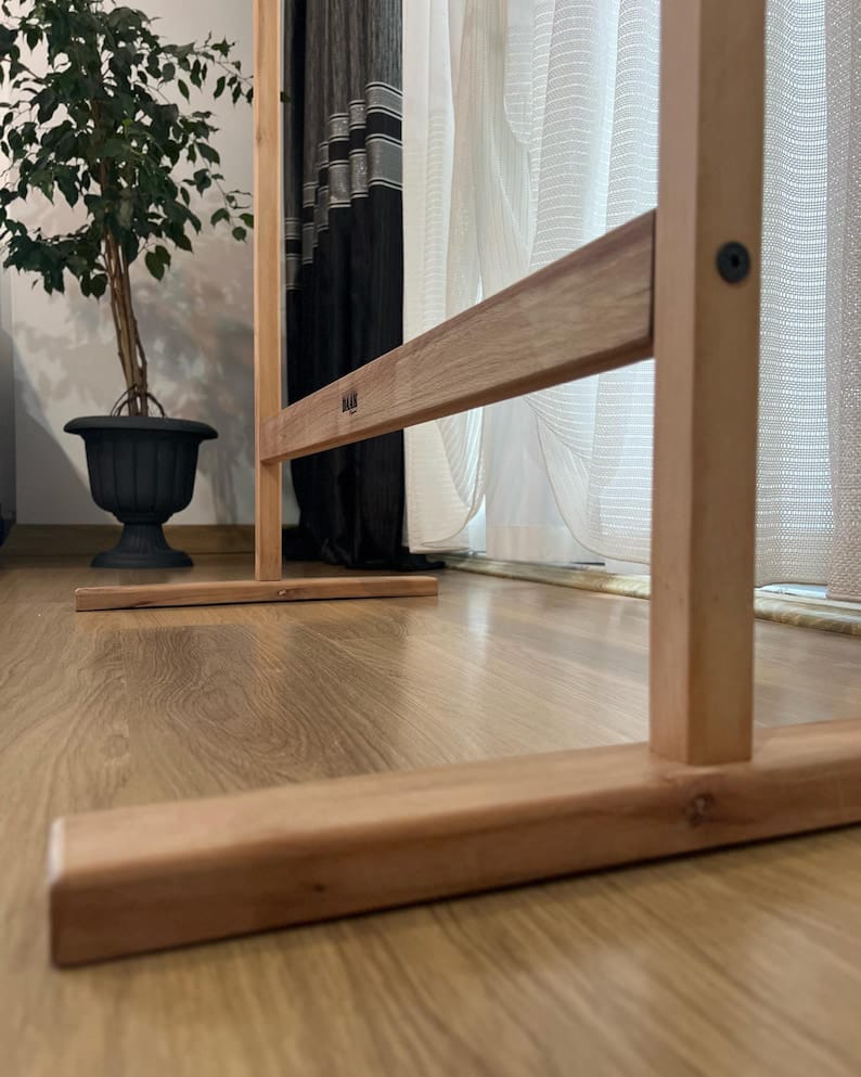 استاند ملابس خشب طبيعي