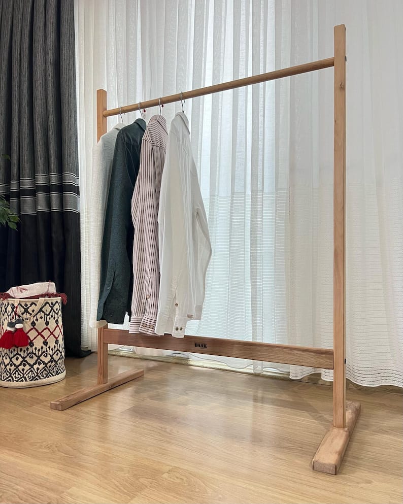 استاند ملابس خشب طبيعي