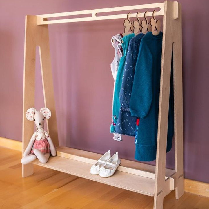 Baby clothes stand