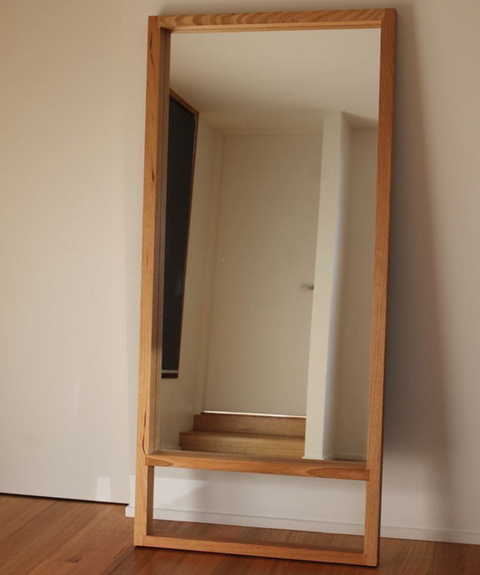 ART.W.AW.20425 - مرايا استاند