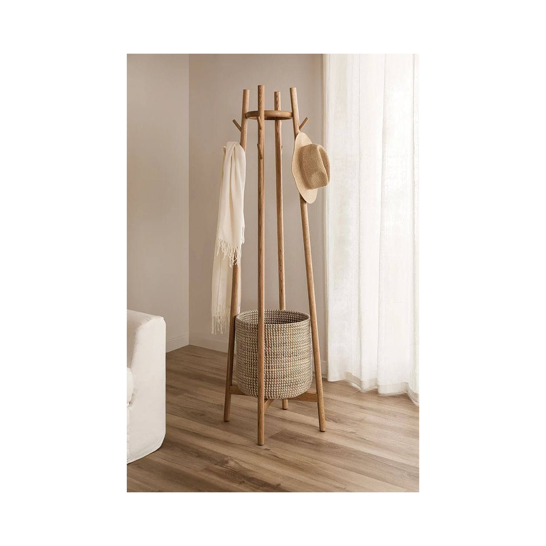 ART.W.AW 000004 - علاقة  ملابس